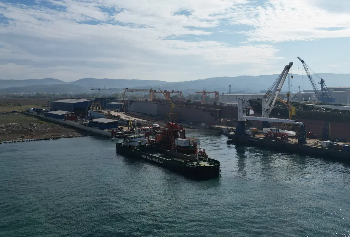 SELTAŞ TERSANESİ DENİZ DİBİ TARAMA PROJESİ.webp